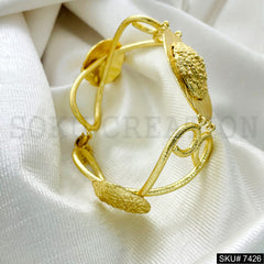 Beautiful Designer Bracelet in Gold Plated SKU7426