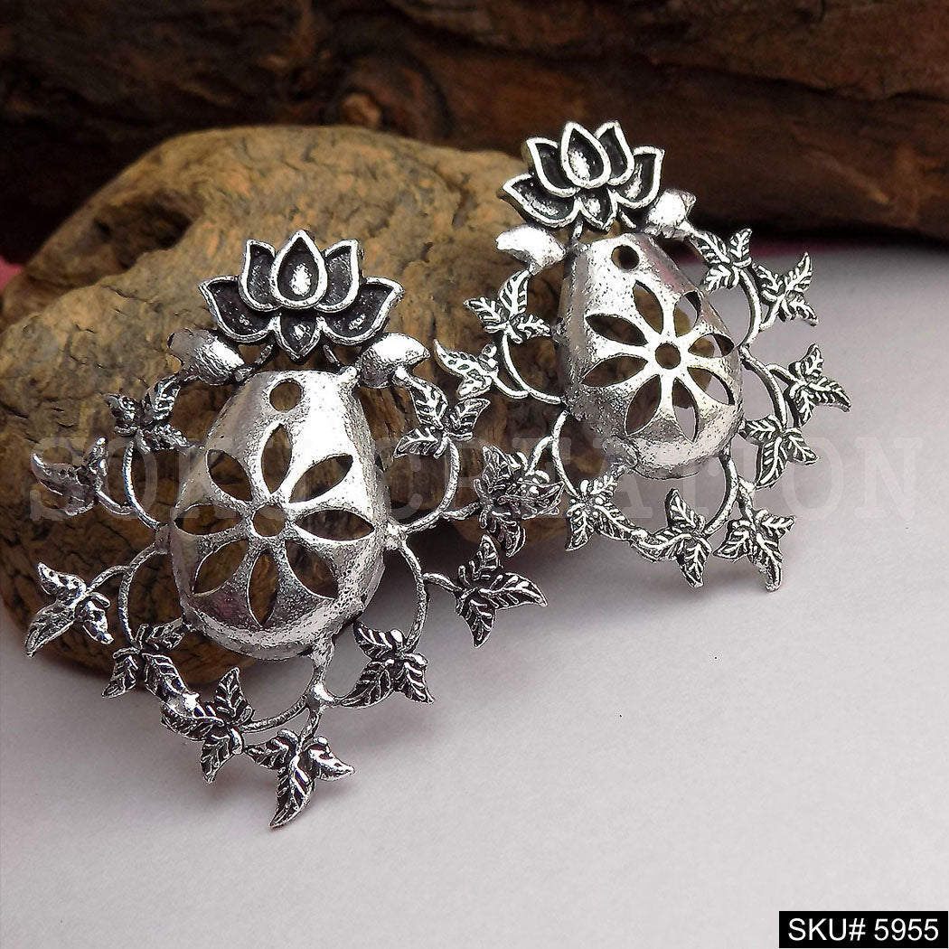 Silver plated Designer Big Stud Earring SKU5955