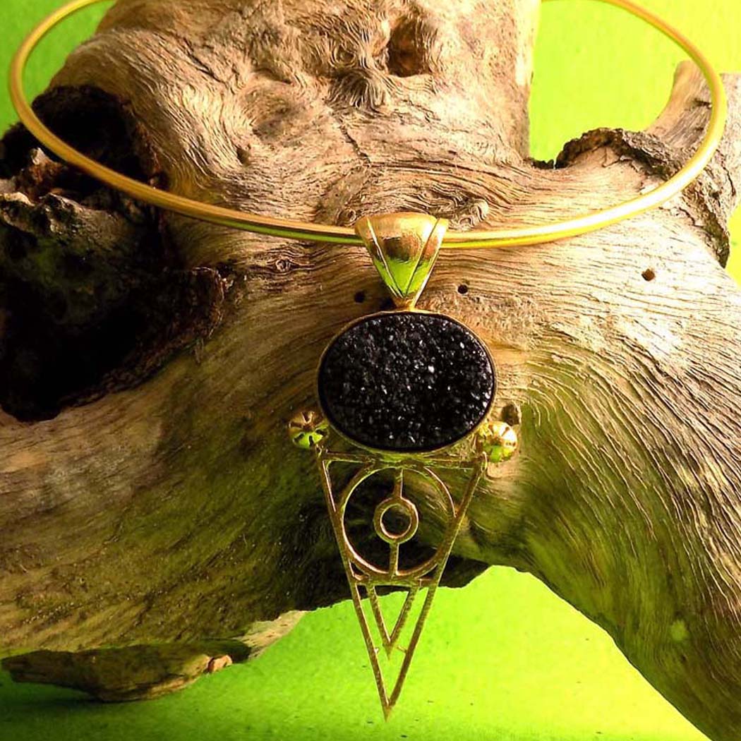 Gold plated Unique Designer Choker With A Big Statement Pendent SKU5991