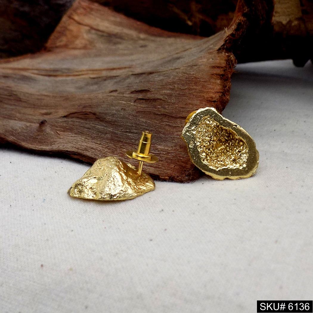 Hammered Stud