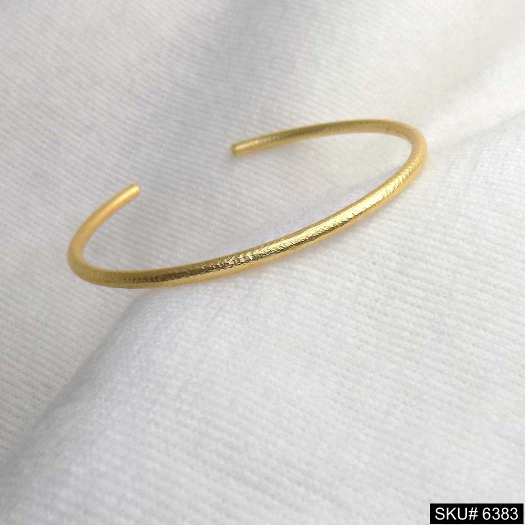 Gold Plated Plain Curved Round Shape Handmade Design of Cuff SKU6383