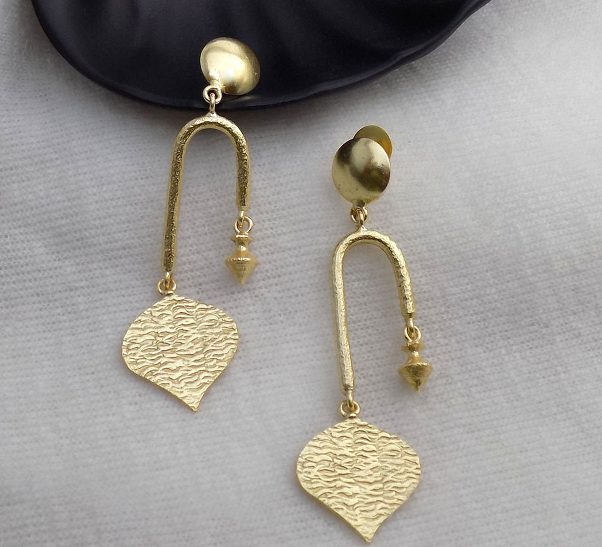 Arch Earrings