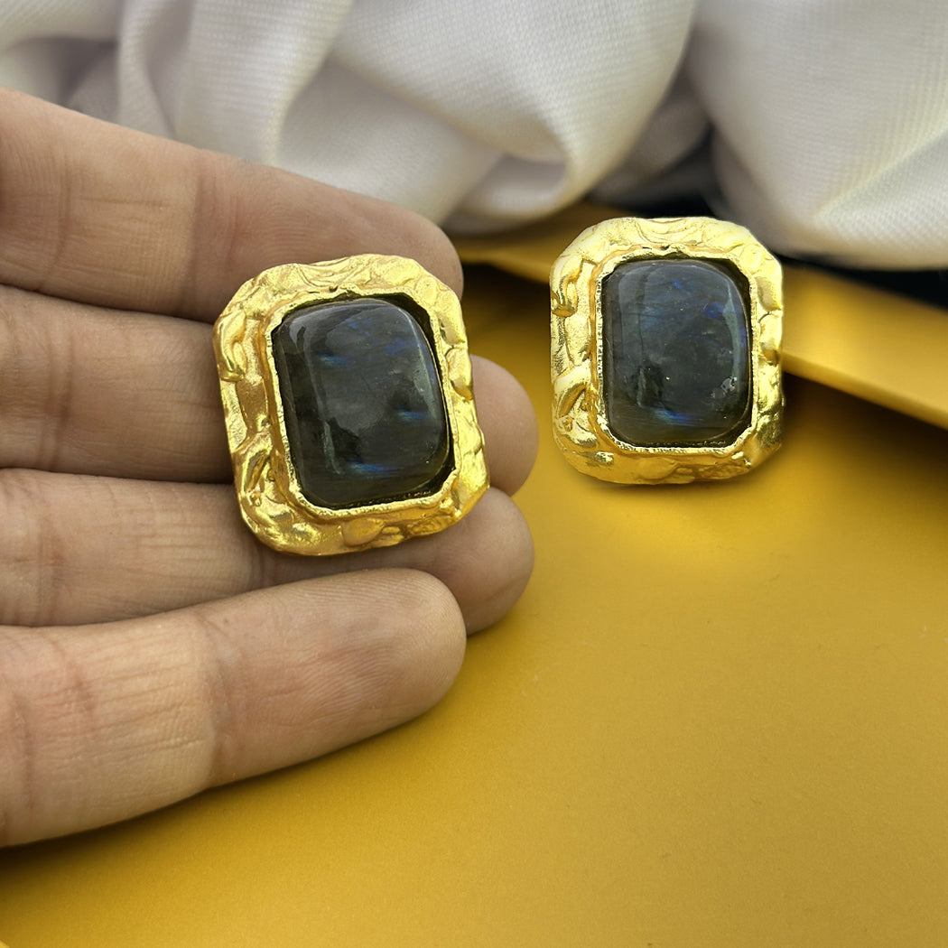 Black Queen Standard Earrings