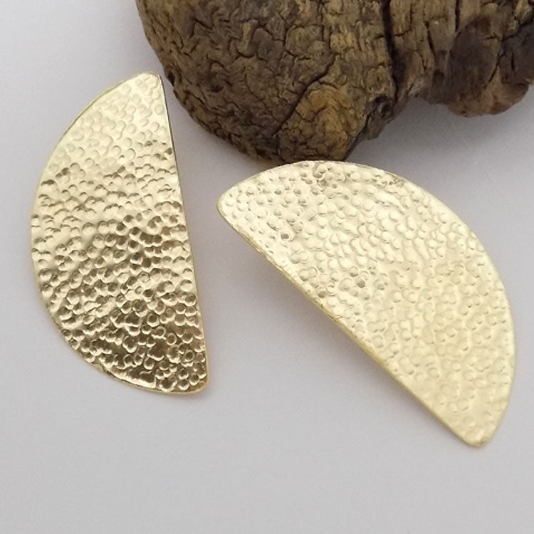 Gold plated Half moon hammered texture stud Earring SKU3610