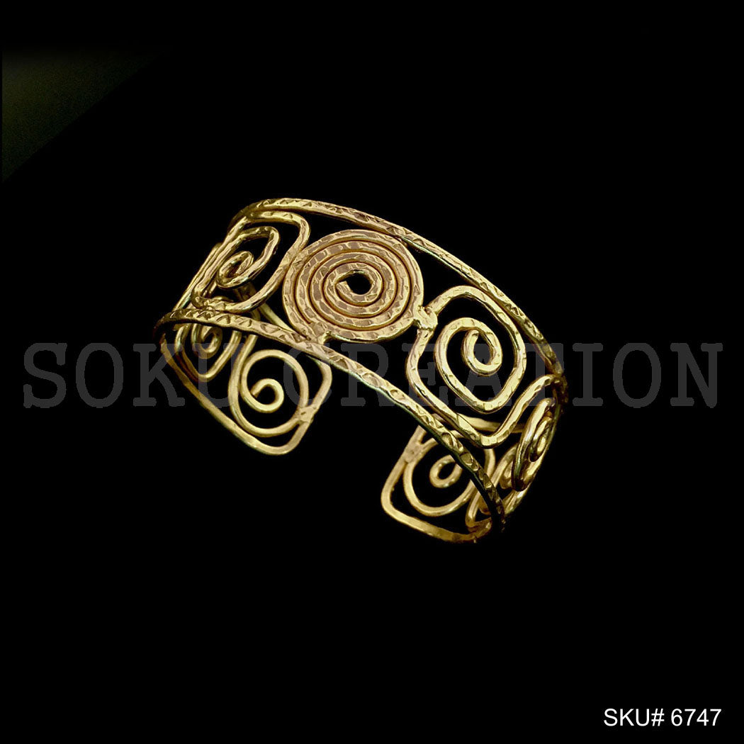 Gold Plated Spiral Round Shape Design of Unique Cuff SKU6747