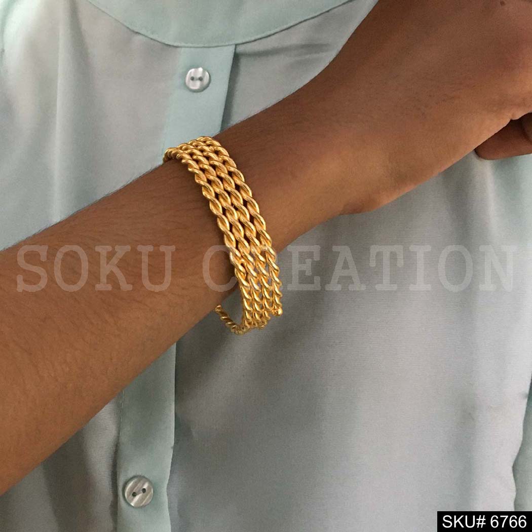 Gold Plated Twisted Wire Round Shape Design of Unique Cuff SKU6766