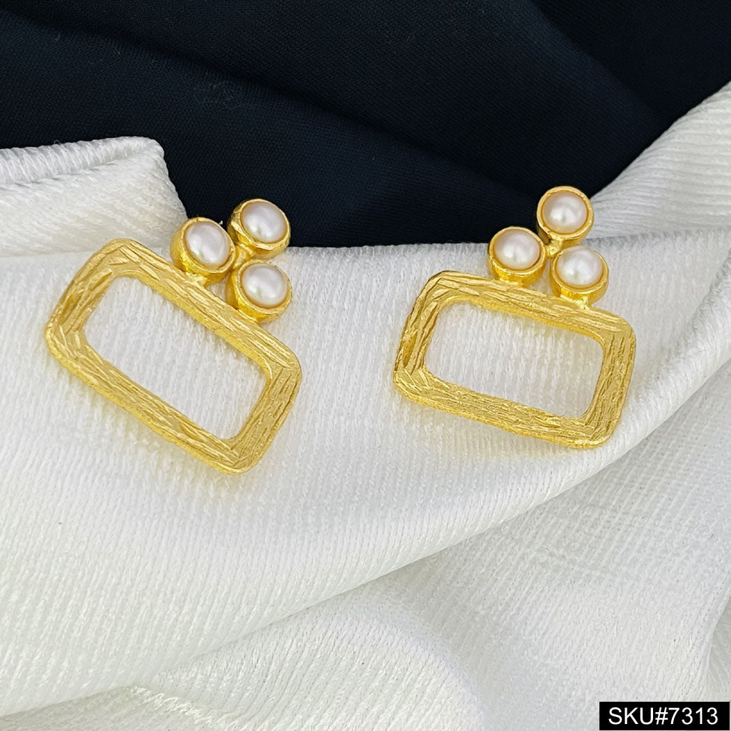 Fresh Water Pearl Gold plated Stud Earring SKU7313